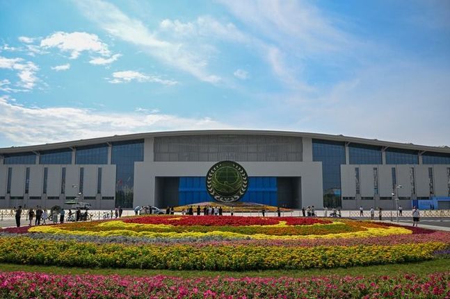 命运与共开创未来